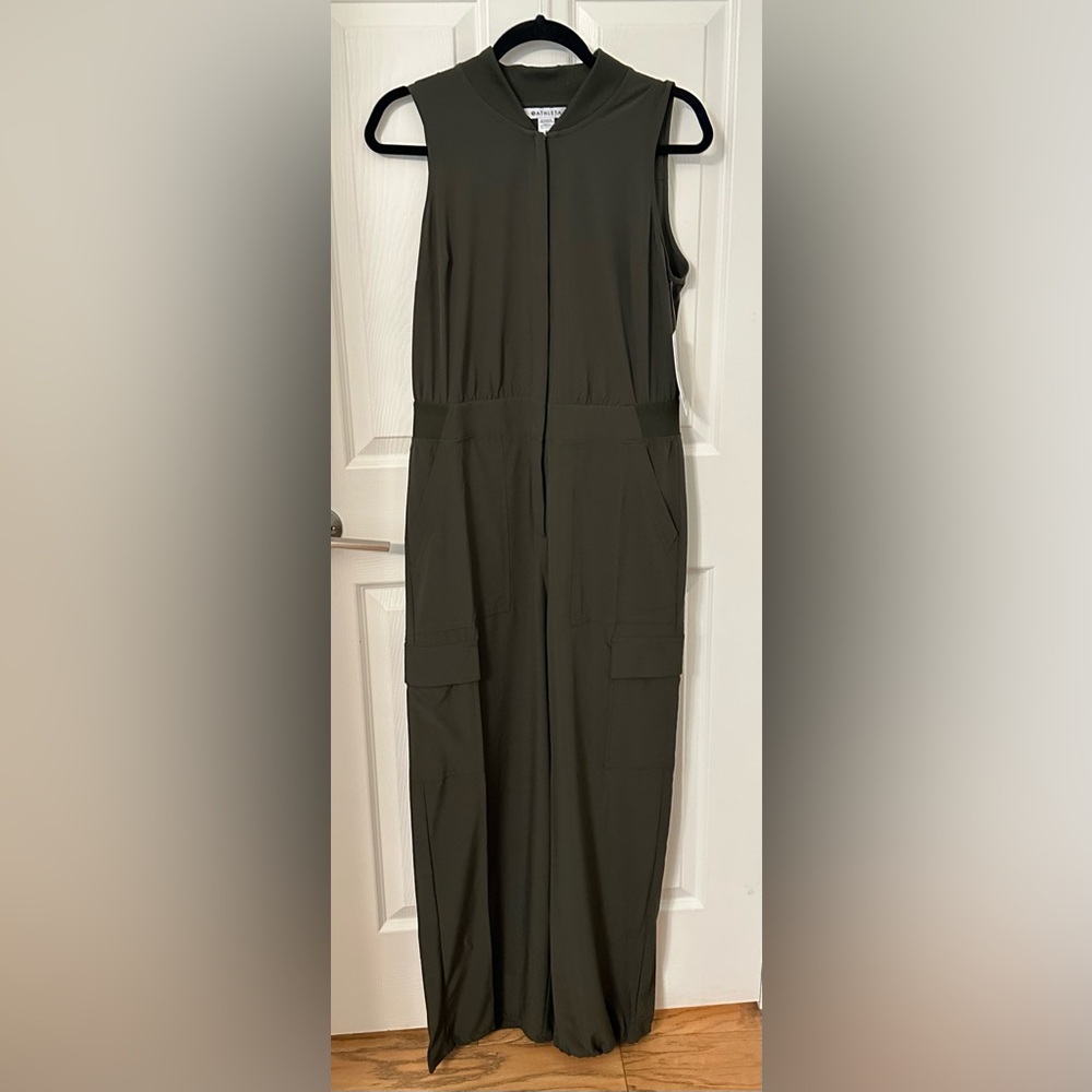 NWT Athleta Brooklyn Utility Jumpsuit Olive Green – Size 10